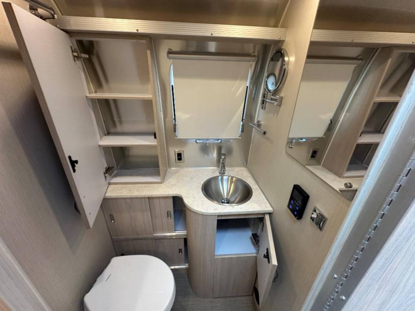 A photo of this 2026 Airstream Globetrotter 27FB