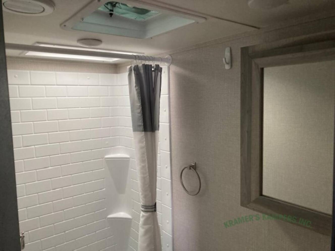 A photo of this 2022 Chinook DREAM D260BH