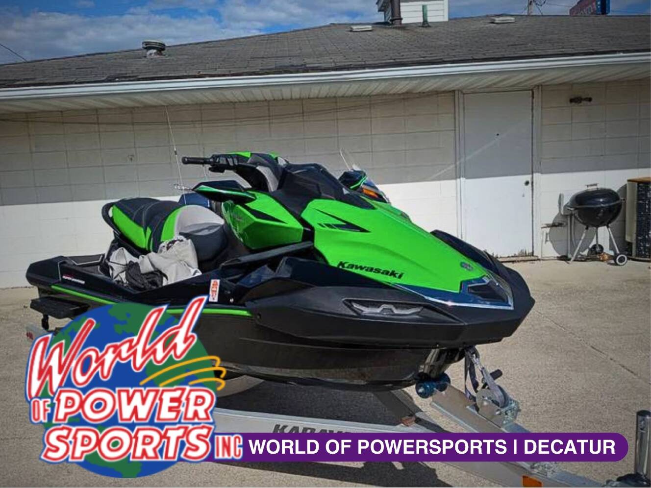 A photo of this 2023 Kawasaki ULTRA 310 LX