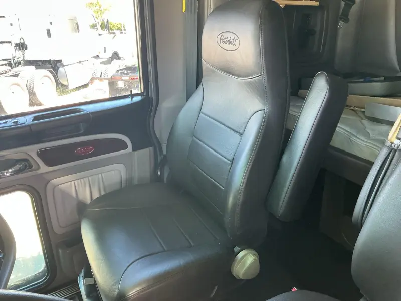 2024 PETERBILT 389