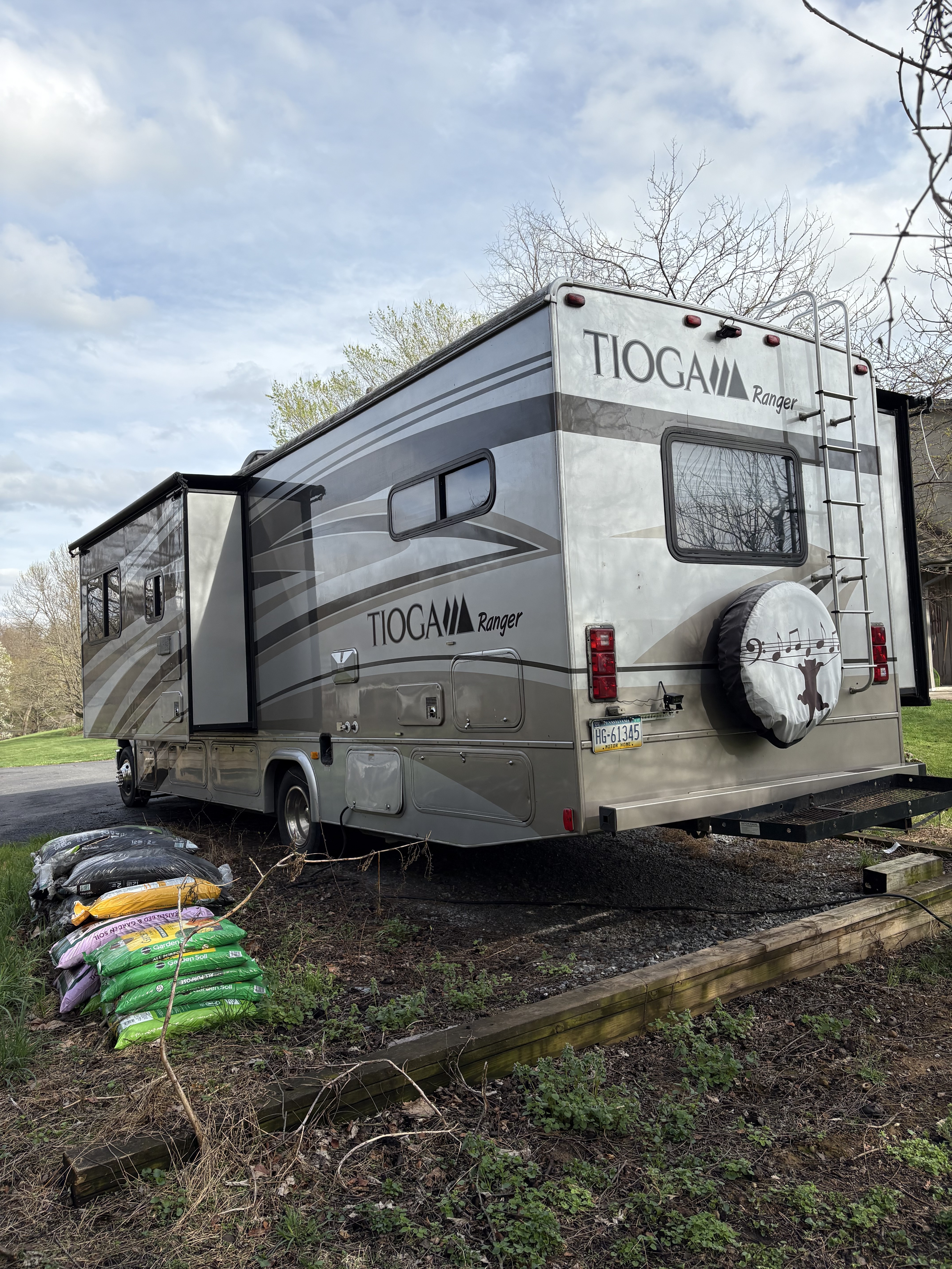 2011 Fleetwood TIOGA RANGER 31N in carlisle PA