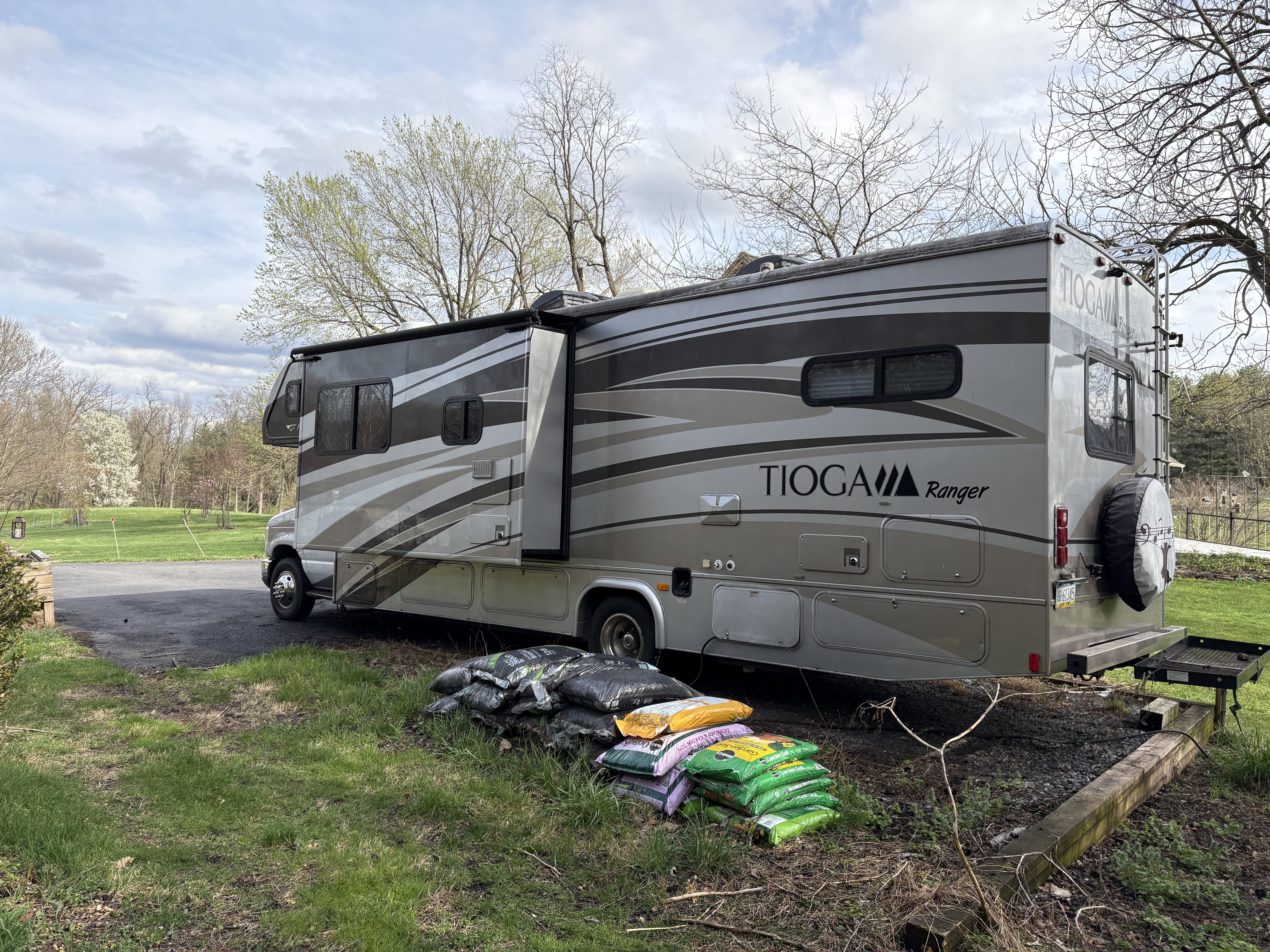 2011 Fleetwood TIOGA RANGER 31N RV