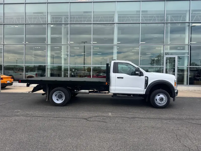 2025 FORD F550