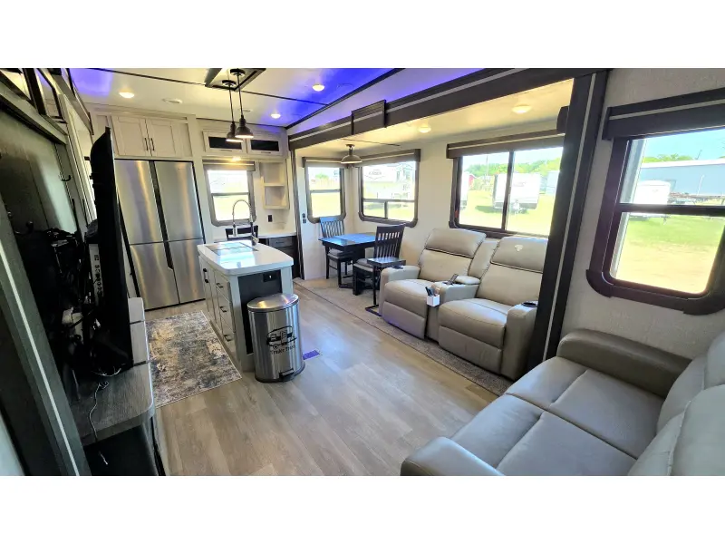 2021 Crossroads Cruiser 3311RD