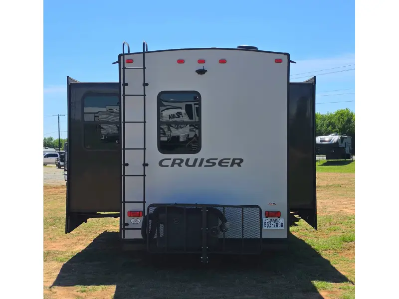 2021 Crossroads Cruiser 3311RD