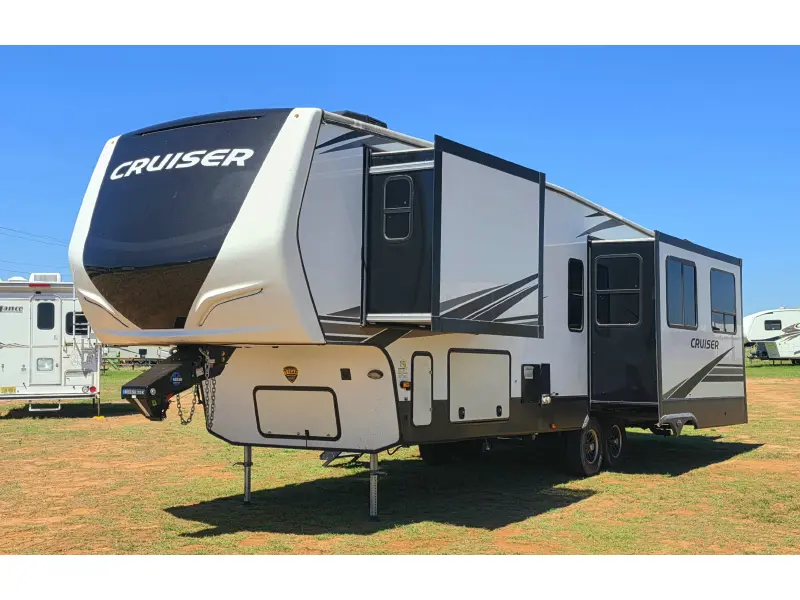 2021 Crossroads Cruiser 3311RD
