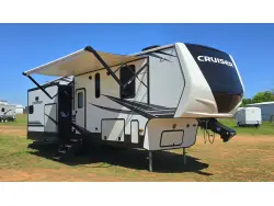 2021 Crossroads Cruiser 3311RD