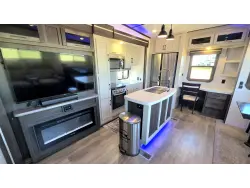 2021 Crossroads Cruiser 3311RD