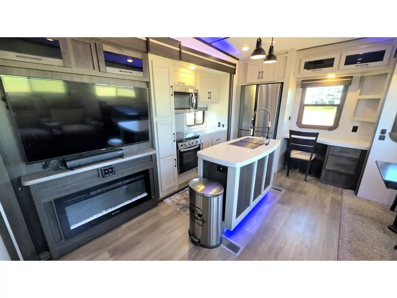 2021 Crossroads Cruiser 3311RD