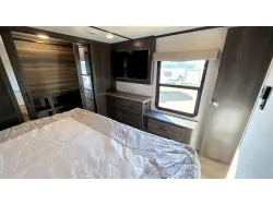 2021 Crossroads Cruiser 3311RD
