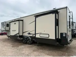 2021 FOREST RIVER SANDPIPER 379FLOK