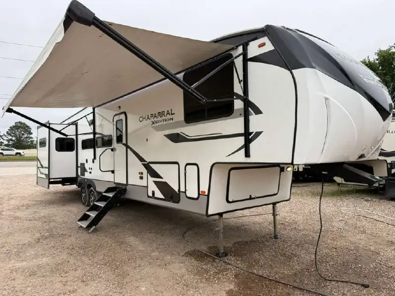 2023 COACHMEN CHAPARRAL 355FBX