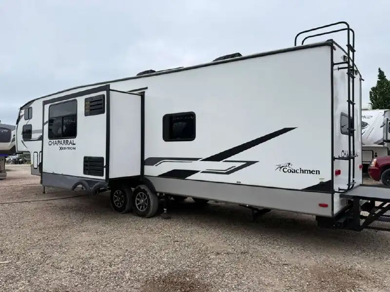 2023 COACHMEN CHAPARRAL 355FBX