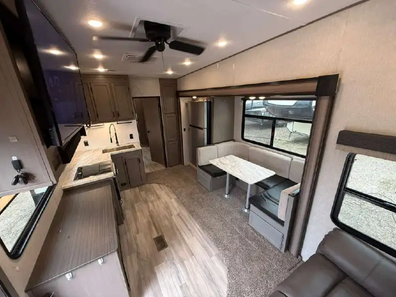 2023 COACHMEN CHAPARRAL 355FBX
