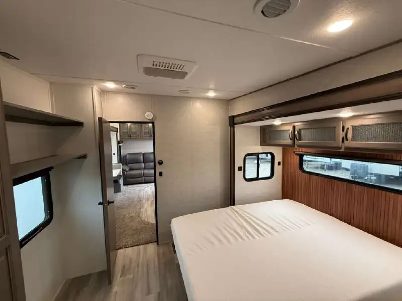 2023 COACHMEN CHAPARRAL 355FBX
