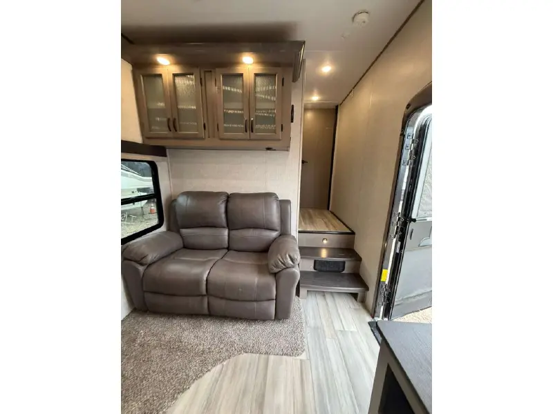 2023 COACHMEN CHAPARRAL 355FBX