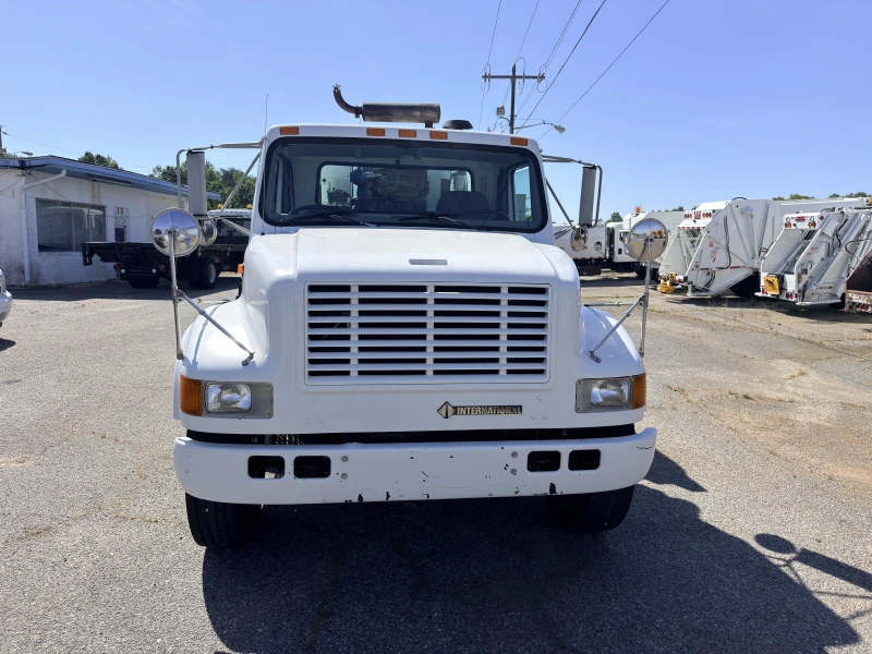 2001 INTERNATIONAL 4700