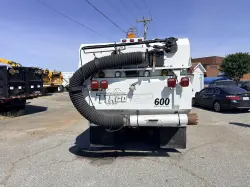 2001 INTERNATIONAL 4700