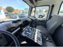 2001 INTERNATIONAL 4700