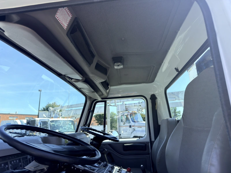 2001 INTERNATIONAL 4700