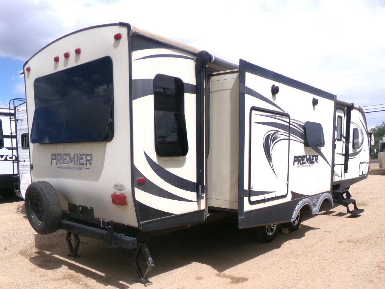 A photo of this 2017 Keystone BULLET PREMIER 30RIPR