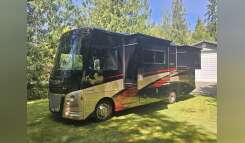 2019 Winnebago ADVENTURER 27N RV