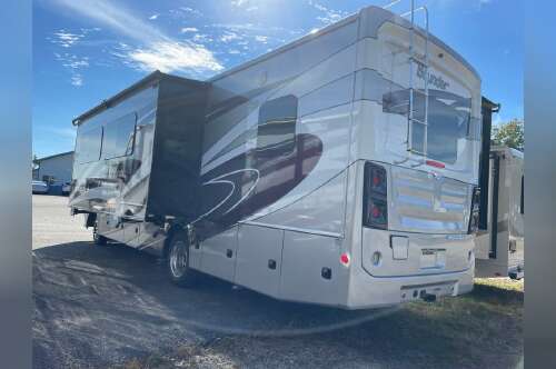 2022 Fleetwood BOUNDER 33C in glastonbury CT
