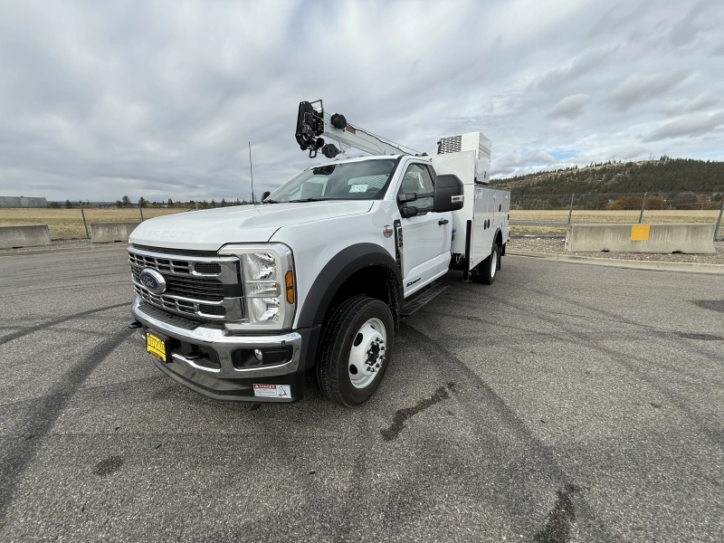 2025 FORD F550