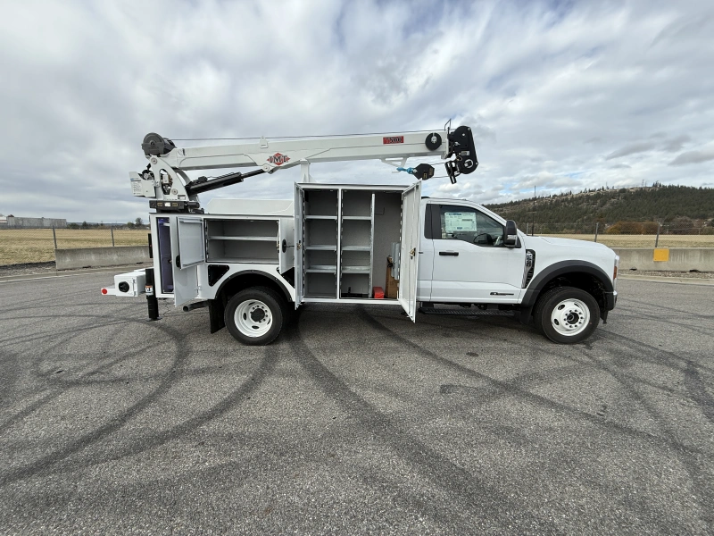 2025 FORD F550