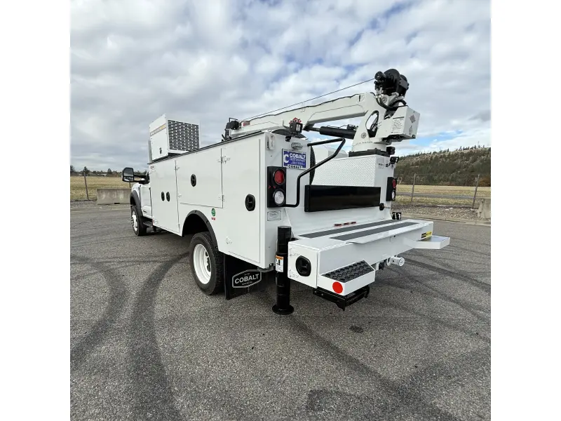 2025 FORD F550