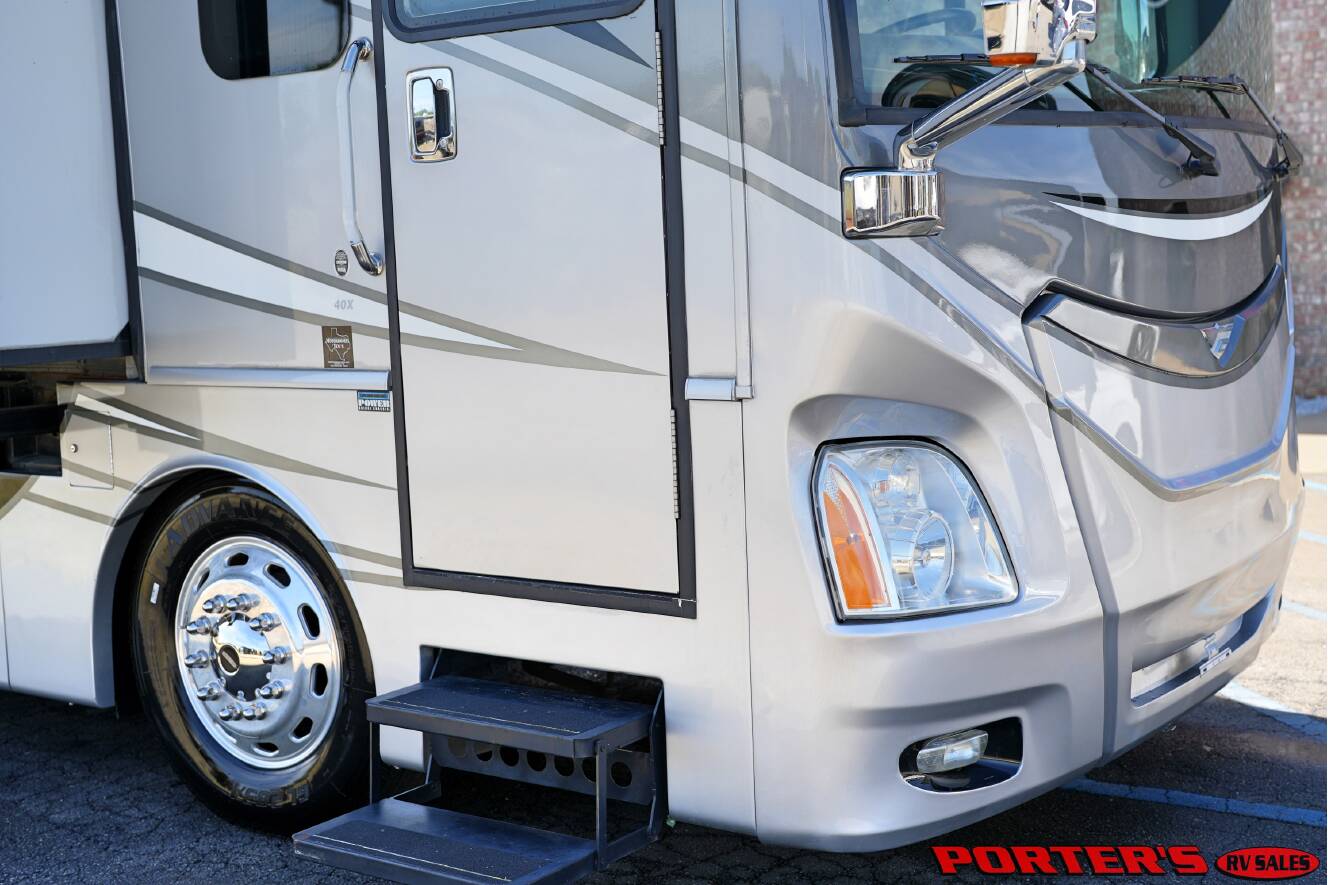 A photo of this 2015 Fleetwood DISCOVERY 40X
