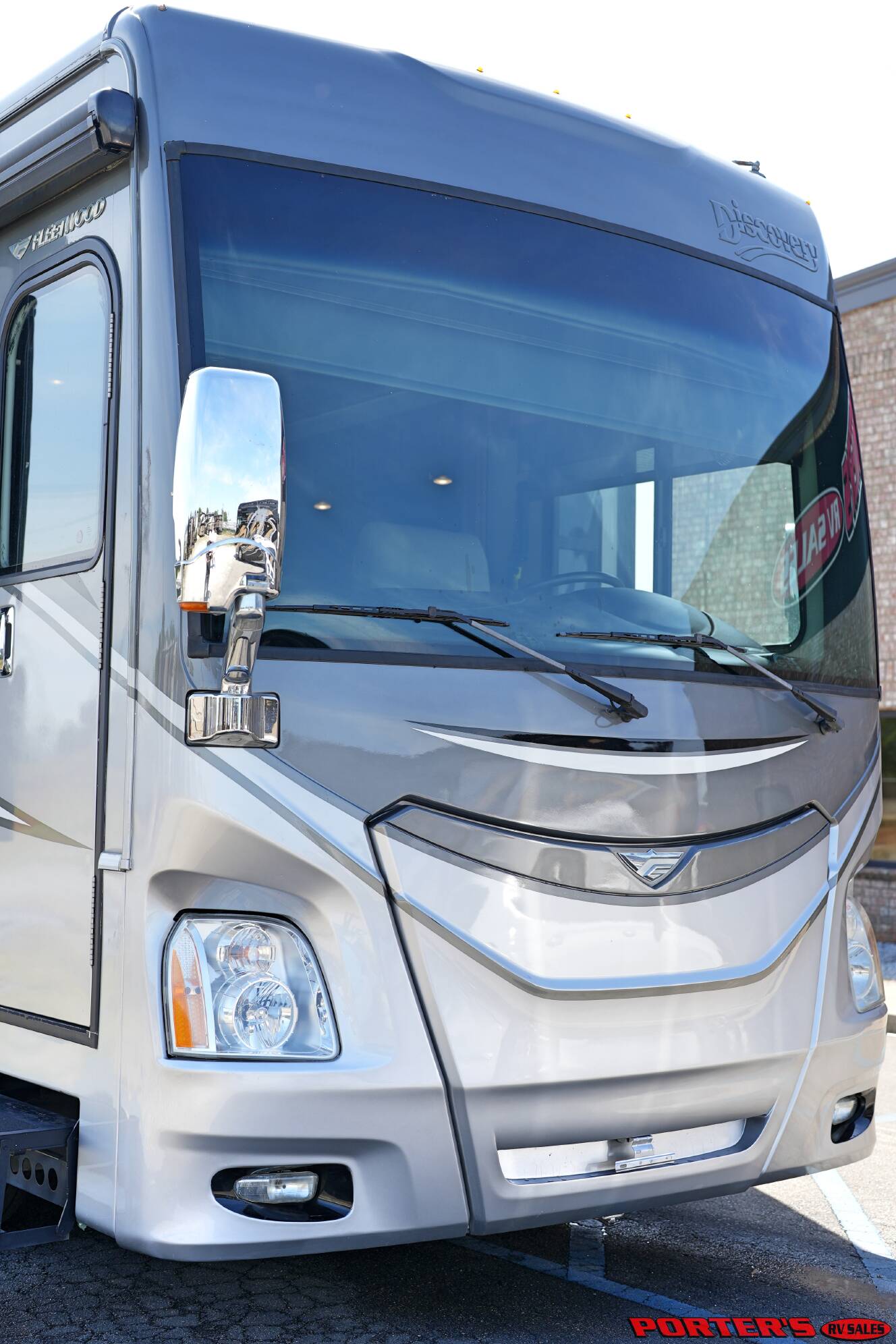 A photo of this 2015 Fleetwood DISCOVERY 40X