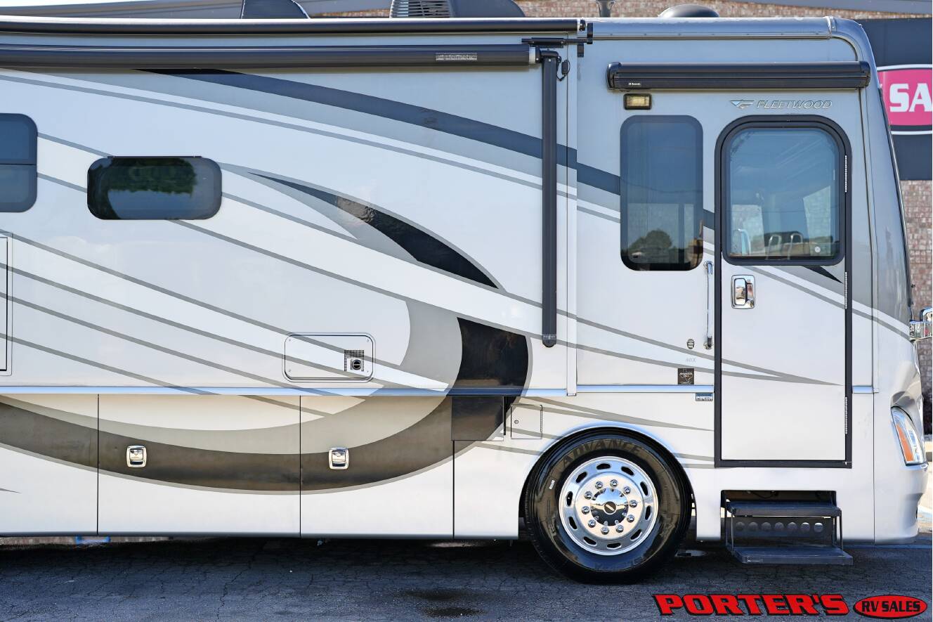 A photo of this 2015 Fleetwood DISCOVERY 40X