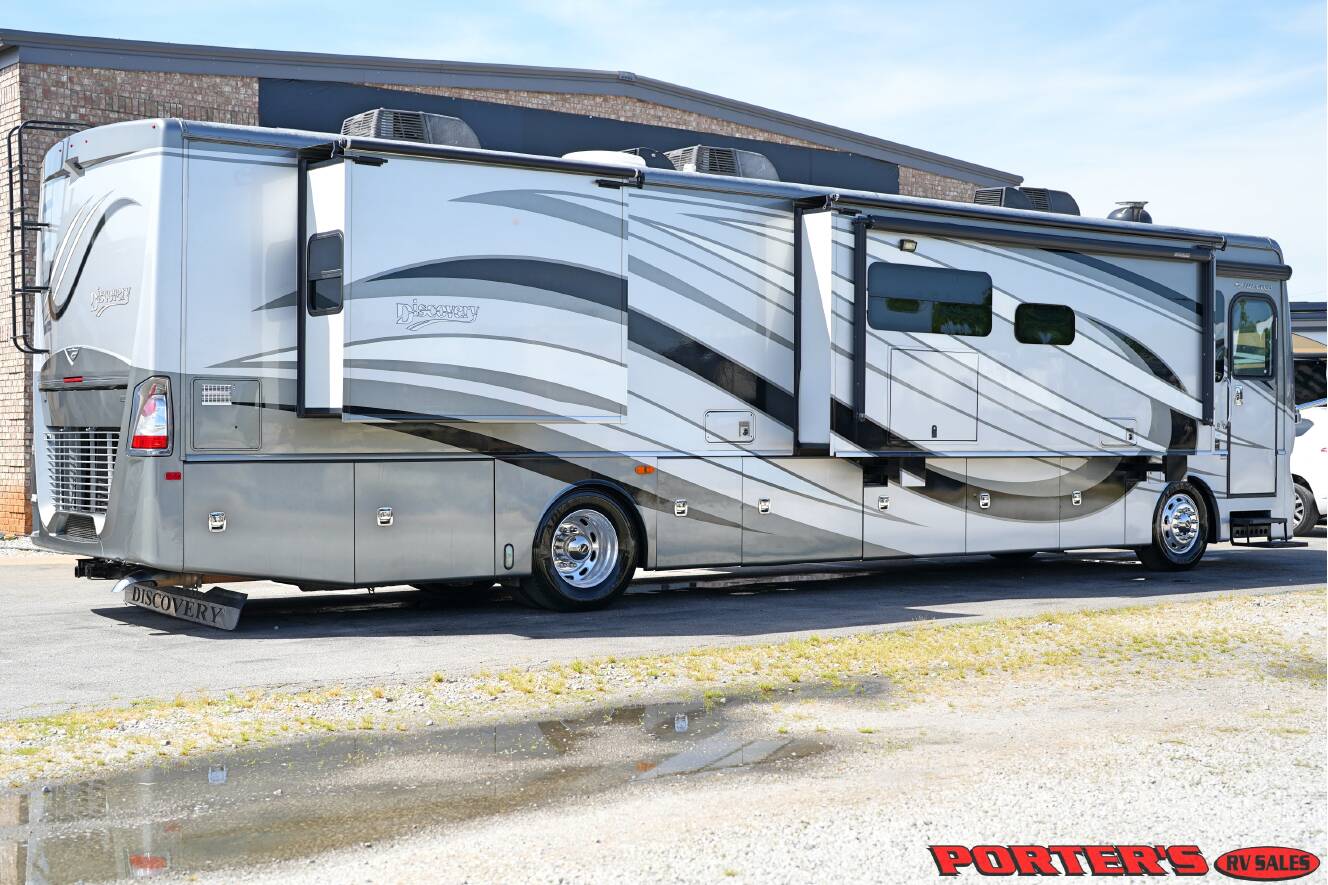 A photo of this 2015 Fleetwood DISCOVERY 40X