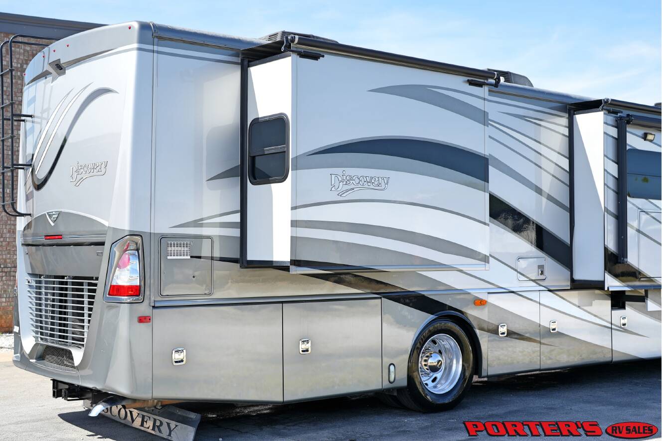 A photo of this 2015 Fleetwood DISCOVERY 40X