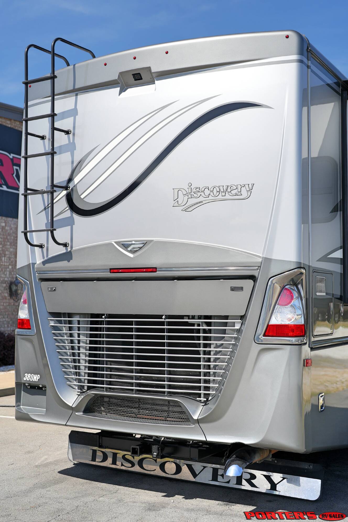 A photo of this 2015 Fleetwood DISCOVERY 40X