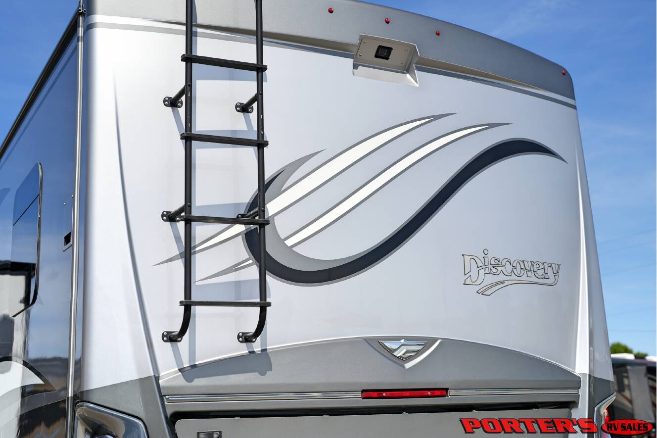 A photo of this 2015 Fleetwood DISCOVERY 40X