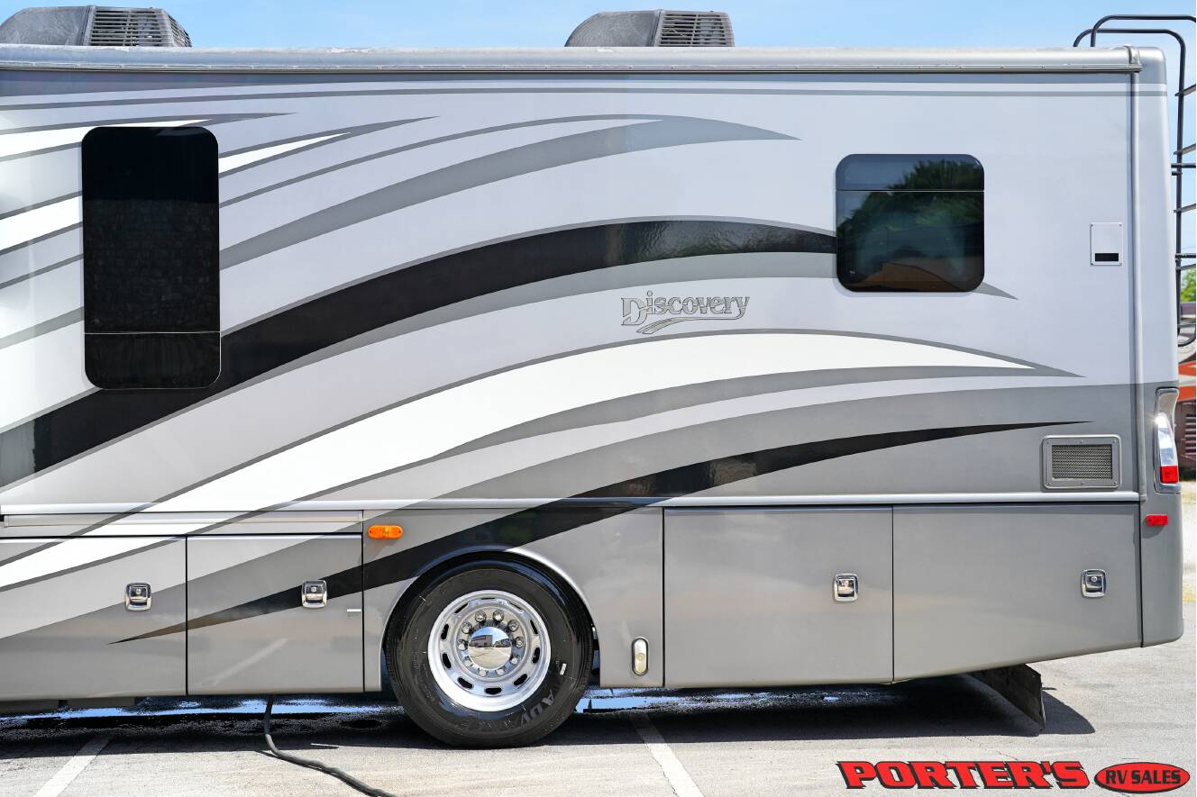 A photo of this 2015 Fleetwood DISCOVERY 40X