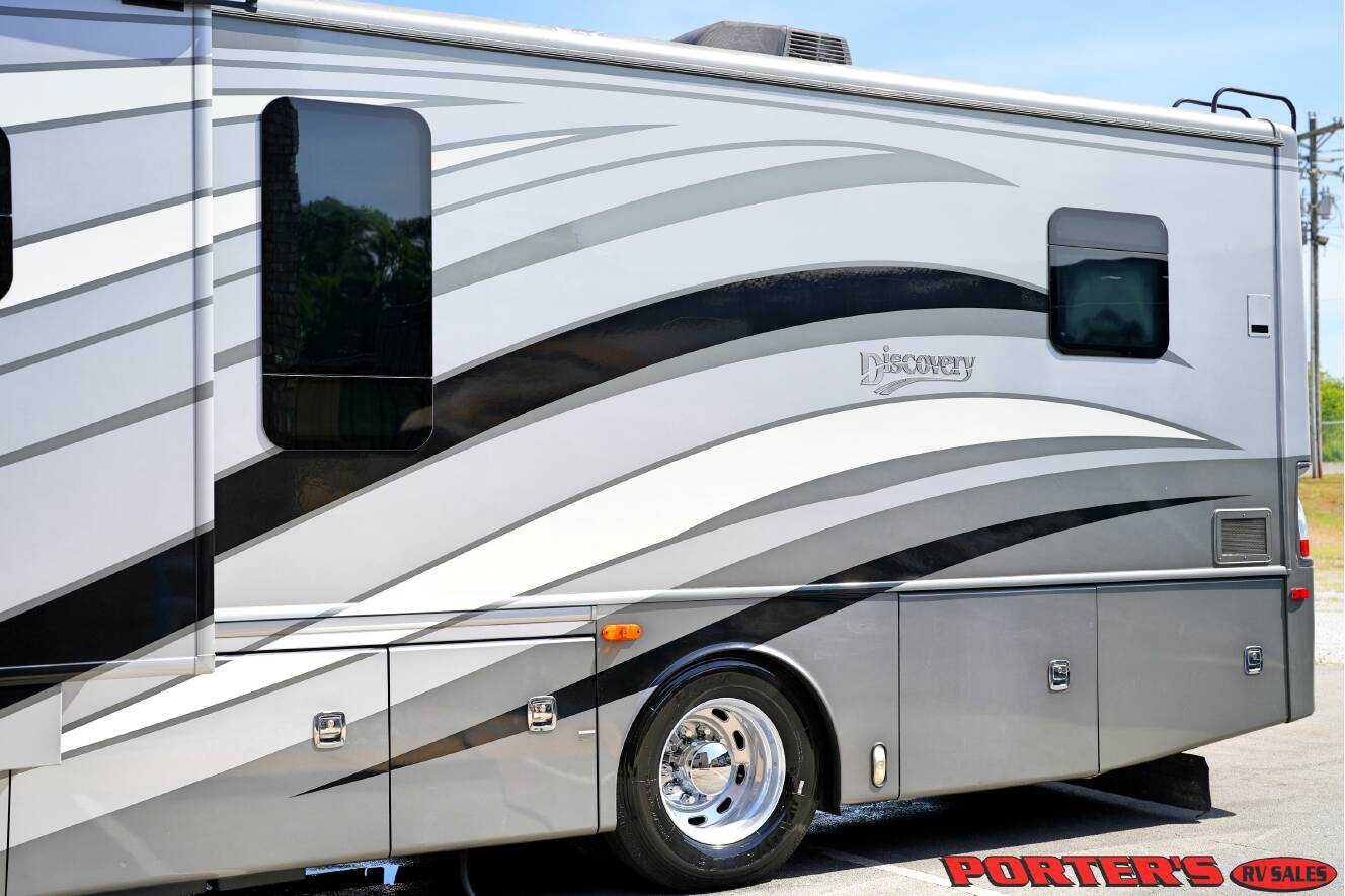 A photo of this 2015 Fleetwood DISCOVERY 40X