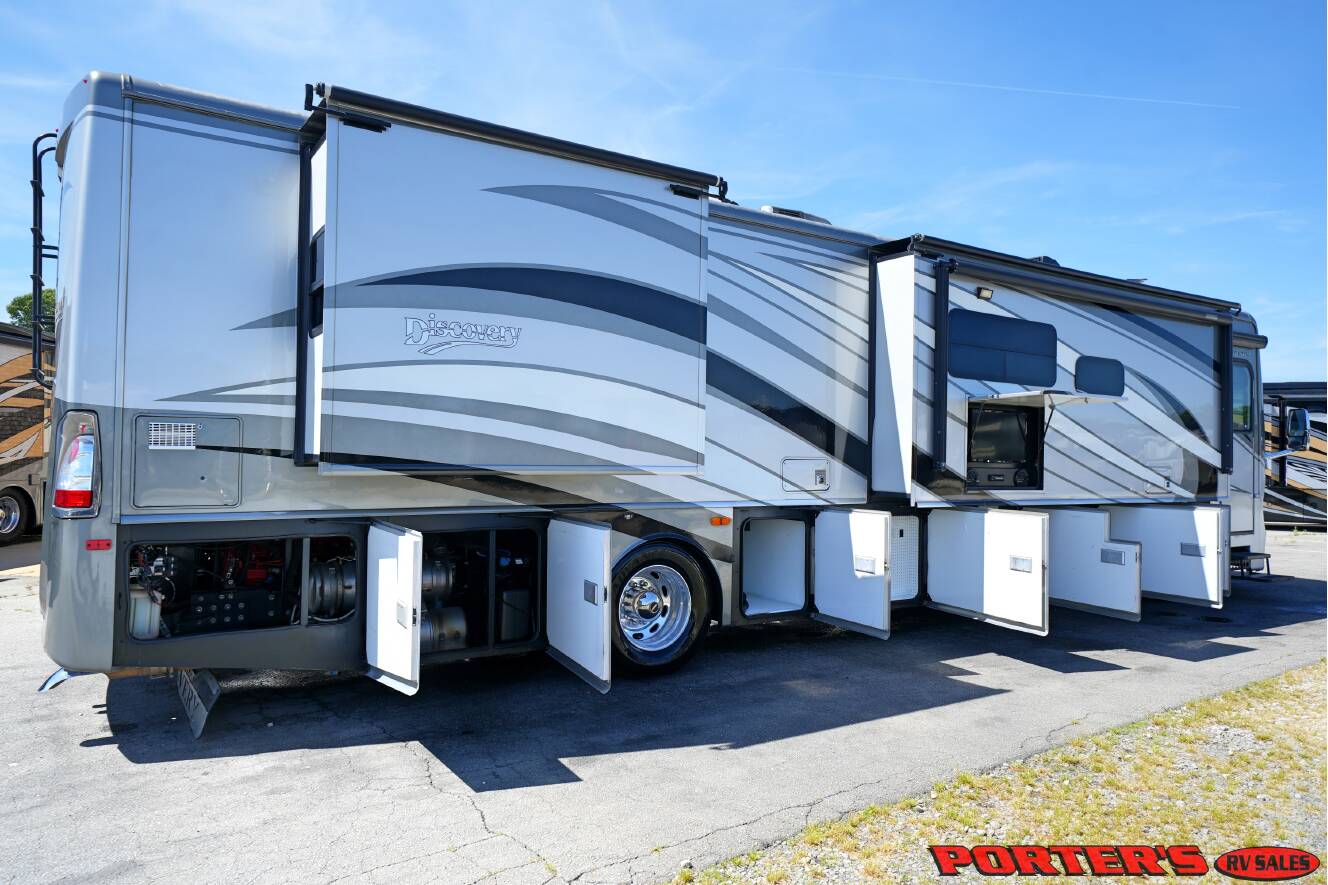 A photo of this 2015 Fleetwood DISCOVERY 40X