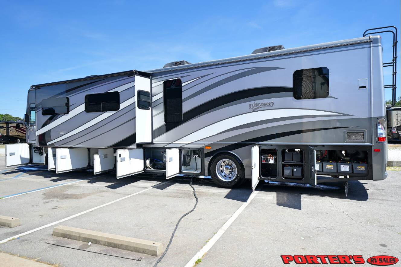 A photo of this 2015 Fleetwood DISCOVERY 40X