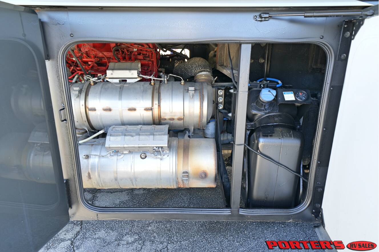 A photo of this 2015 Fleetwood DISCOVERY 40X