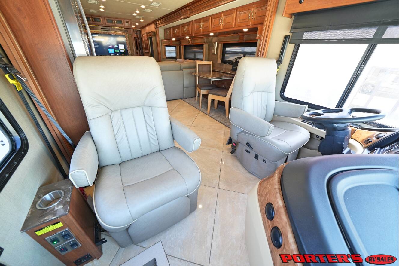A photo of this 2015 Fleetwood DISCOVERY 40X