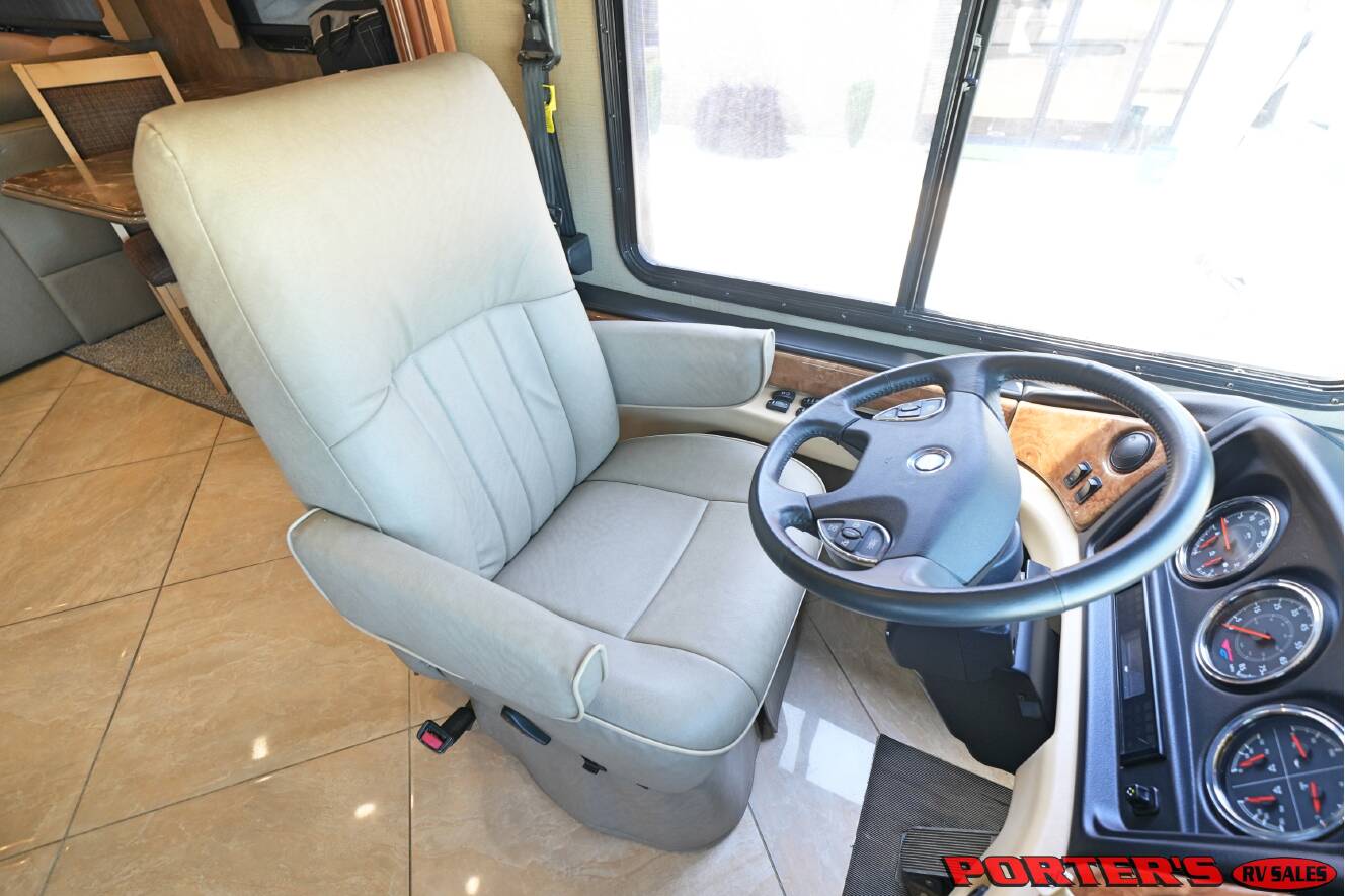 A photo of this 2015 Fleetwood DISCOVERY 40X