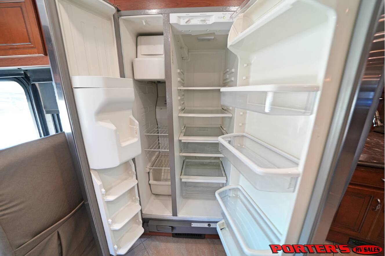 A photo of this 2015 Fleetwood DISCOVERY 40X