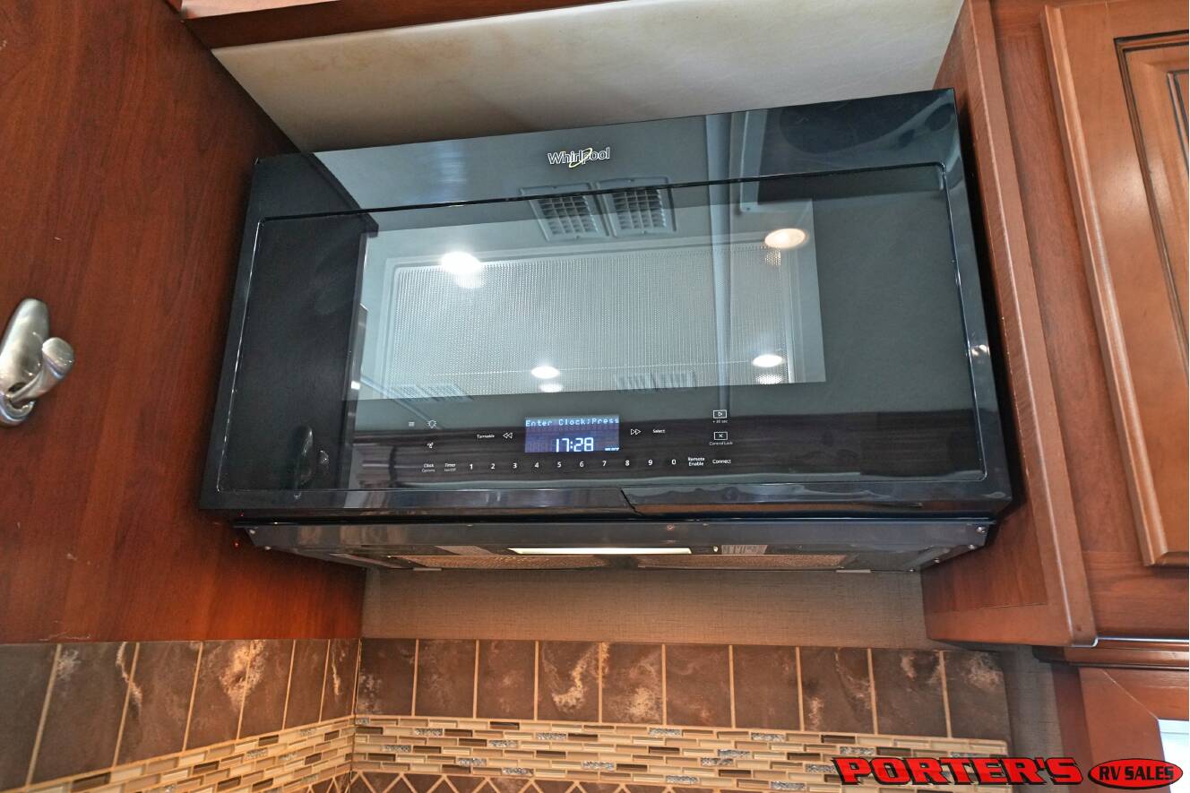 A photo of this 2015 Fleetwood DISCOVERY 40X