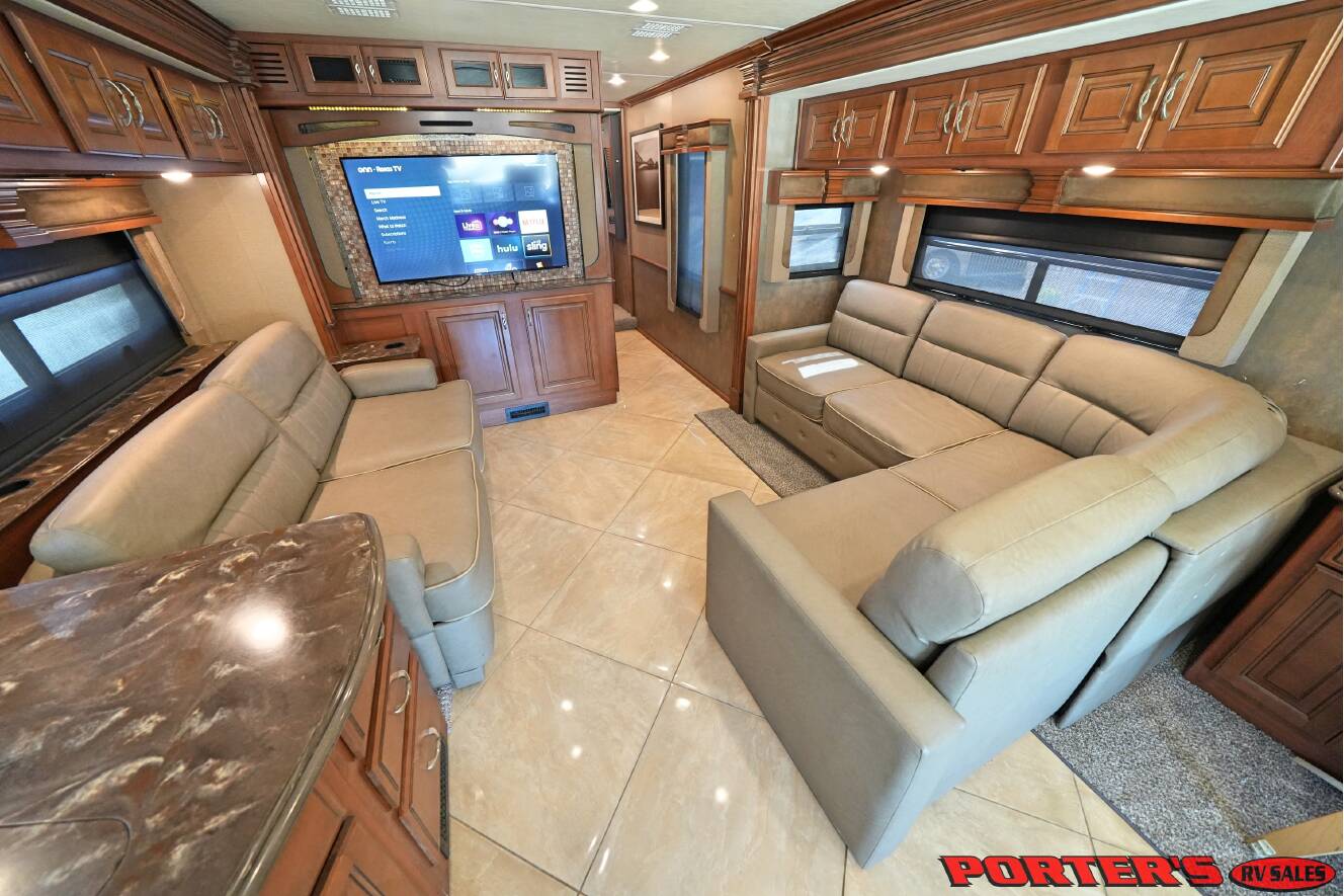 A photo of this 2015 Fleetwood DISCOVERY 40X