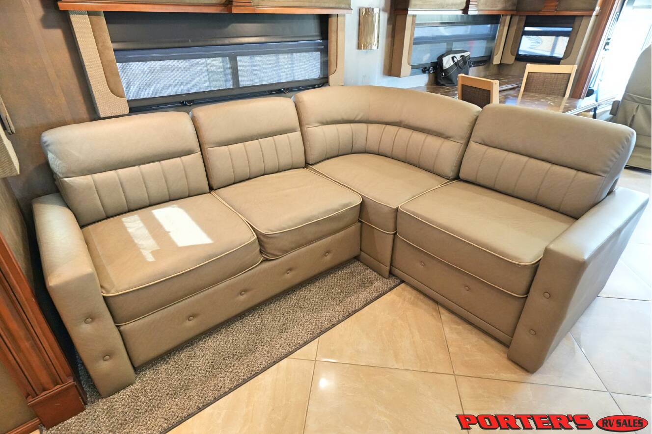 A photo of this 2015 Fleetwood DISCOVERY 40X