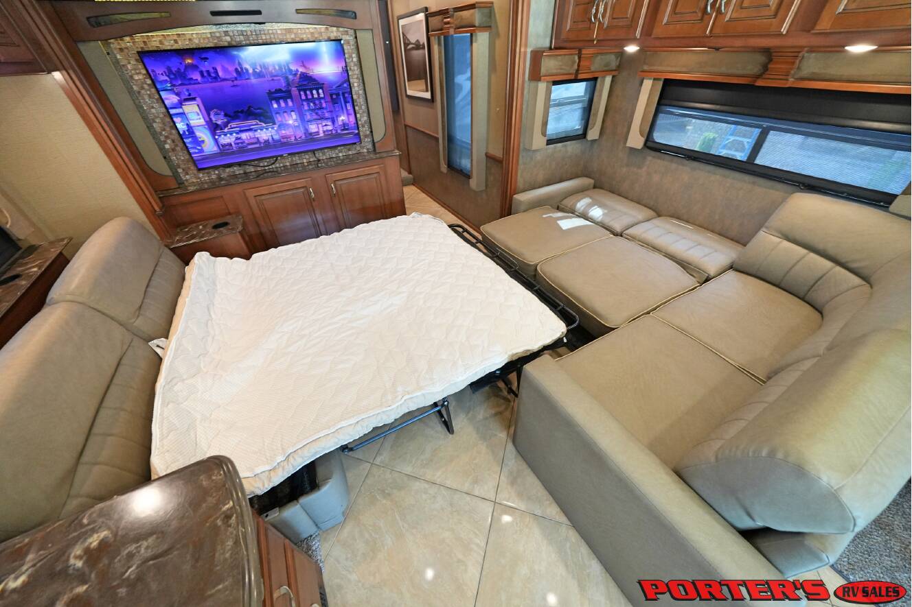 A photo of this 2015 Fleetwood DISCOVERY 40X