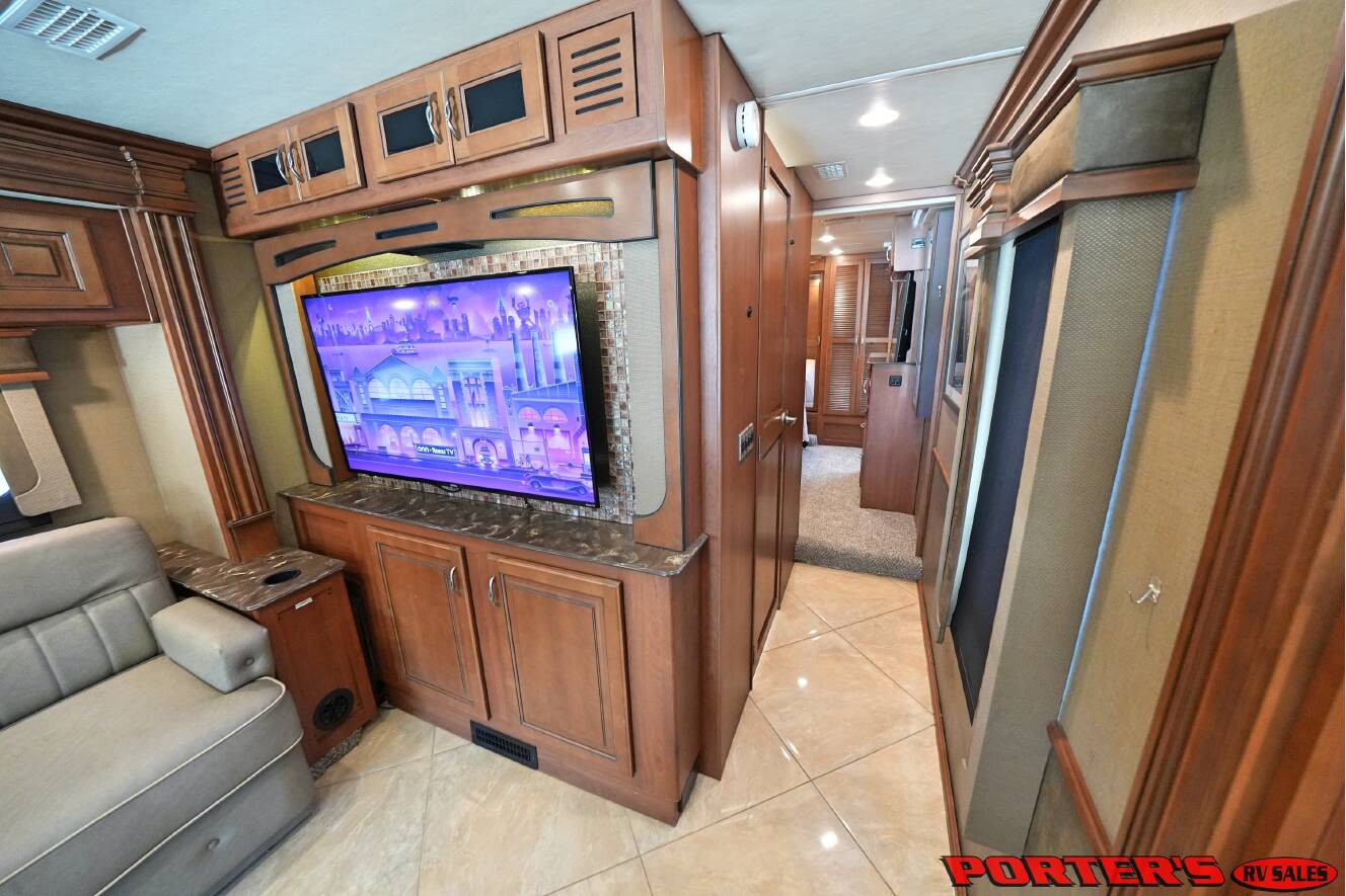 A photo of this 2015 Fleetwood DISCOVERY 40X